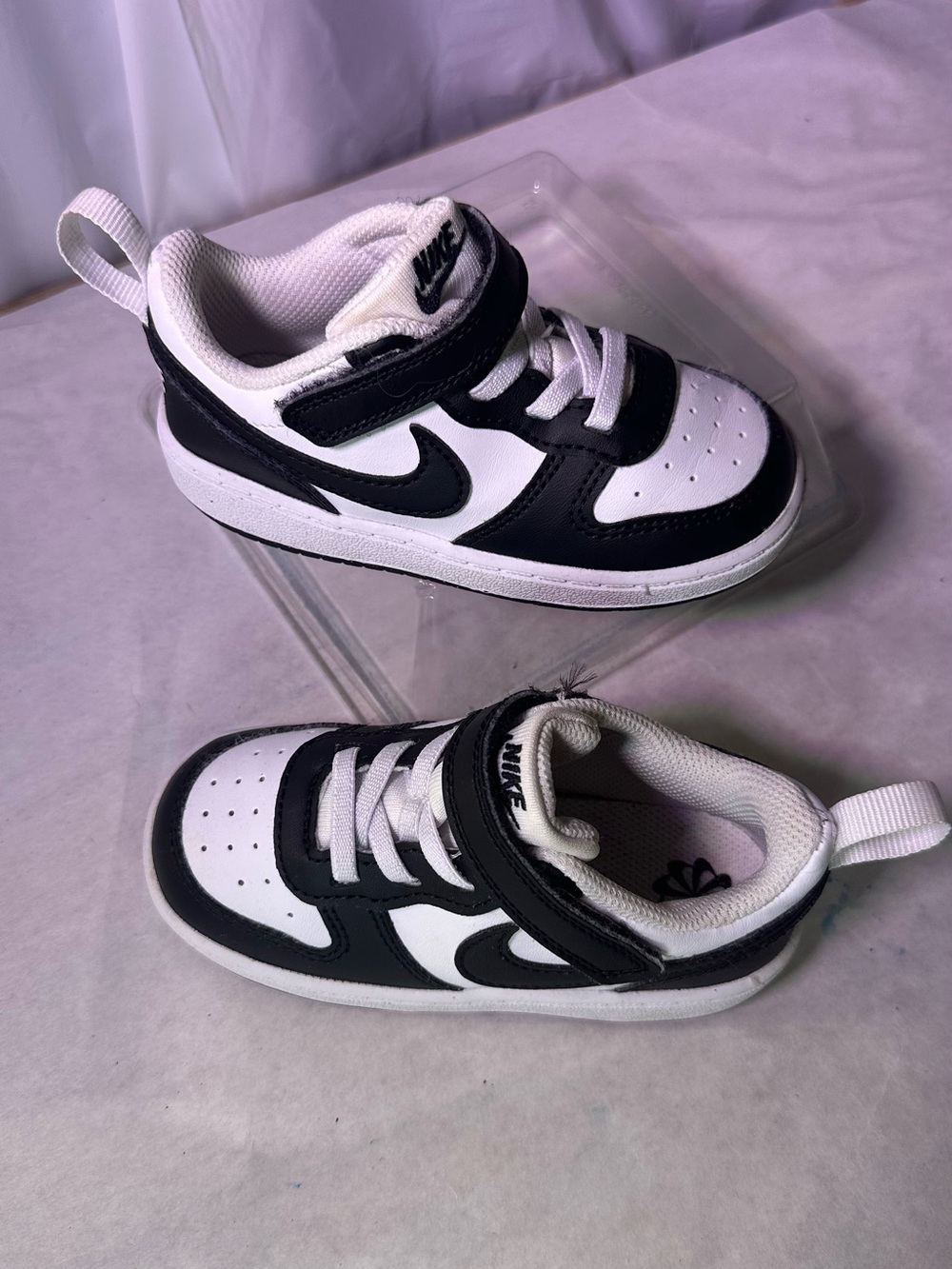 Nike Kids Black and White Low-Top Strap Sneaker - Picture 3 of 9